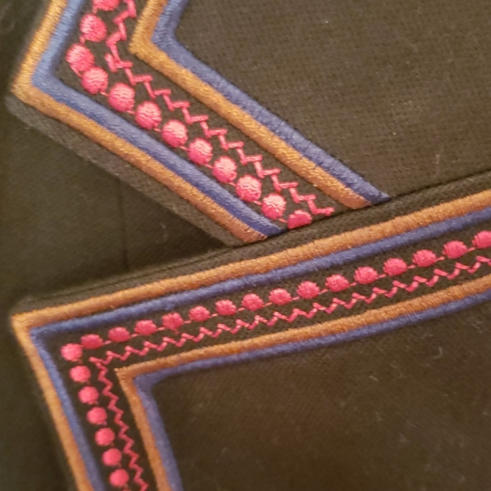 Embroidery - Picture 2 of 4